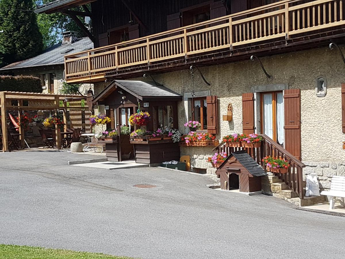 孔布卢La Ferme Du Mont-Blanc住宿加早餐旅馆 外观 照片